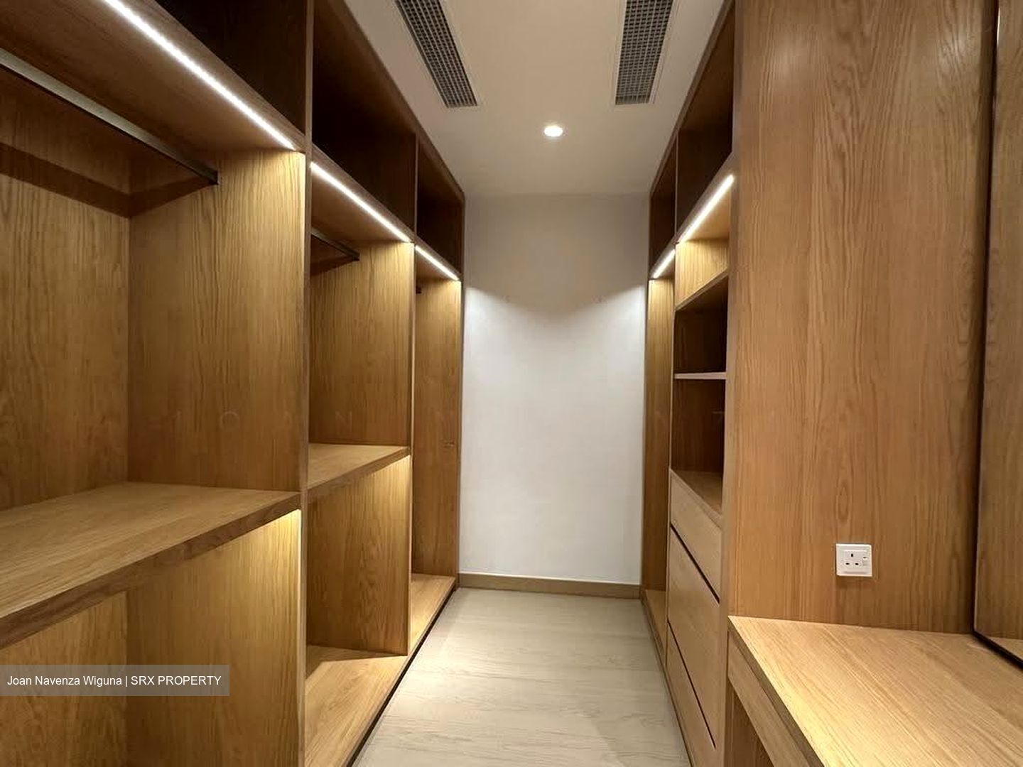 The Colonnade (D10), Condominium #630755691